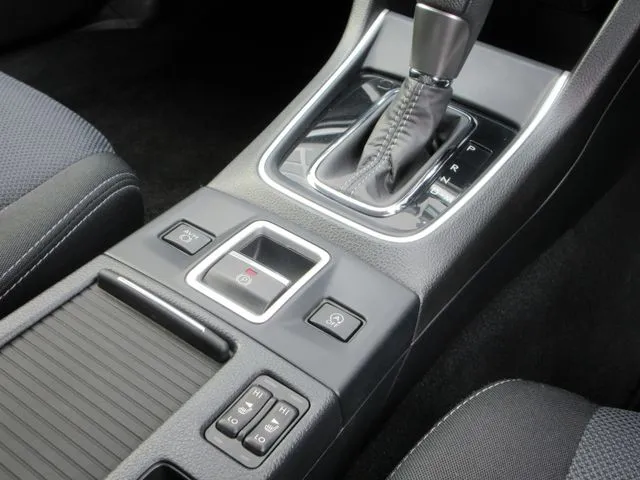 スバル　レヴォーグ