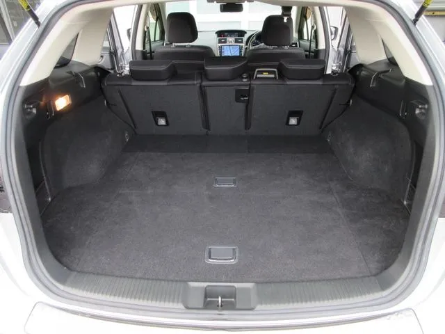 スバル　レヴォーグ