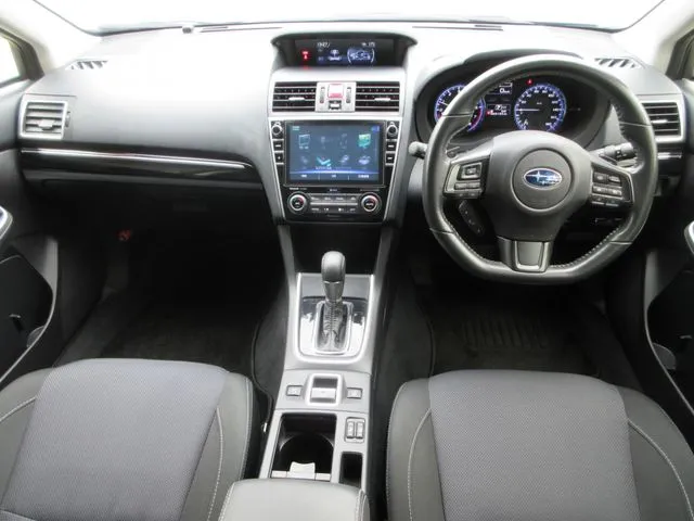 スバル　レヴォーグ