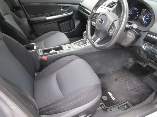 スバル　レヴォーグ