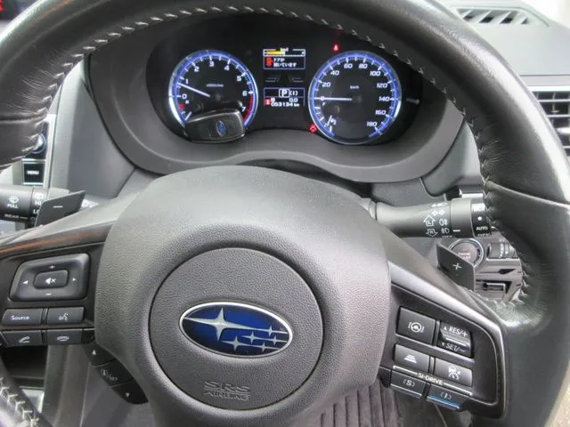 スバル　レヴォーグ