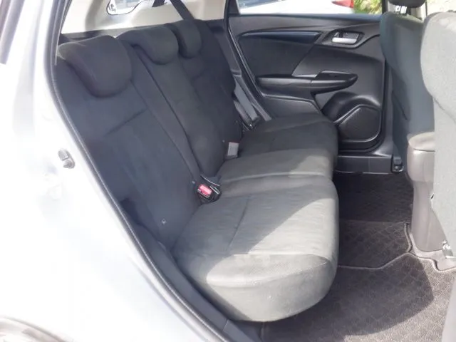 シャトル　ハイブリッド（ホンダ）の車両写真