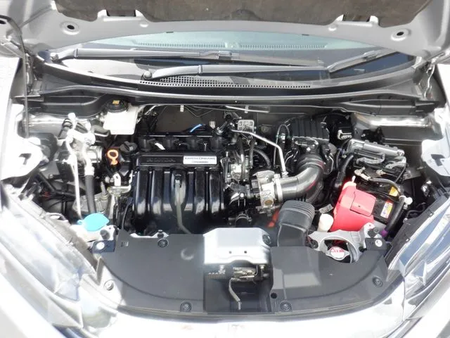 シャトル　ハイブリッド（ホンダ）の車両写真