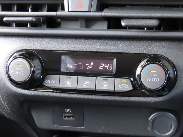 ノート（ニッサン）の車両写真