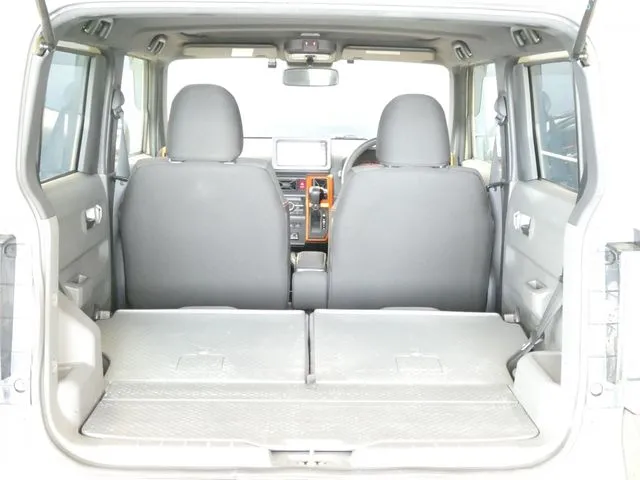 ダイハツ タフト