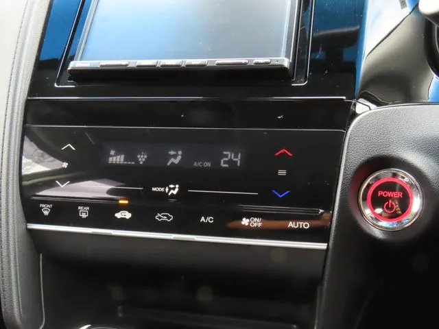 シャトル ハイブリッド(ホンダ)の車両写真