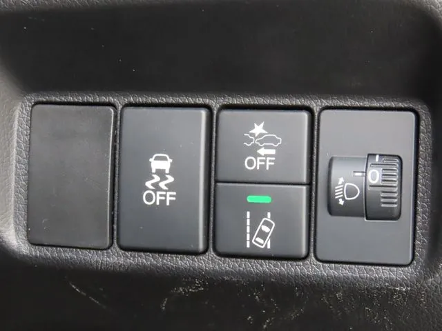 シャトル ハイブリッド(ホンダ)の車両写真