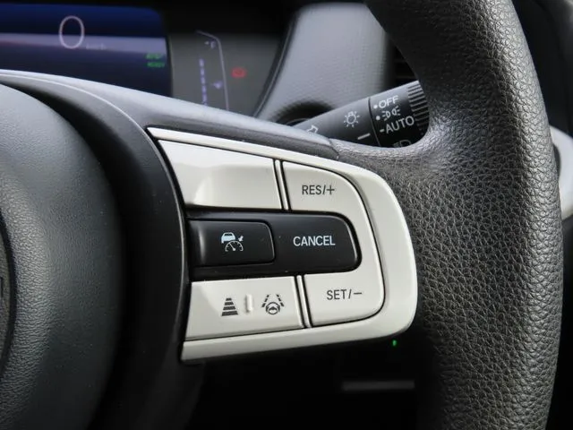 フィット　ｅ：ＨＥＶ（ホンダ）の車両写真