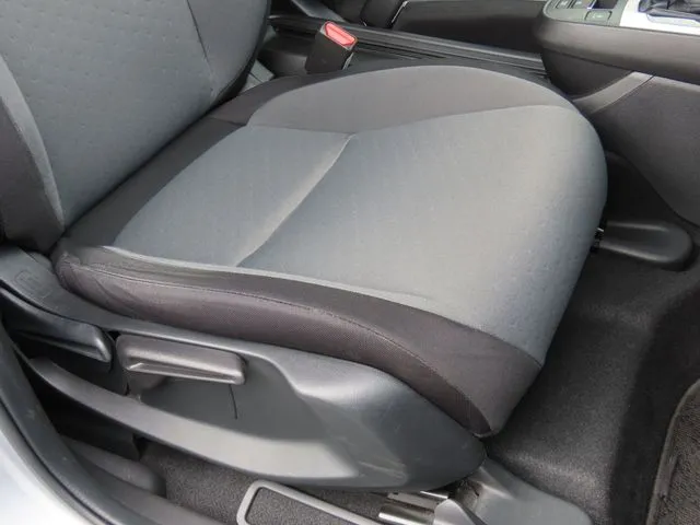 フィット　ｅ：ＨＥＶ（ホンダ）の車両写真