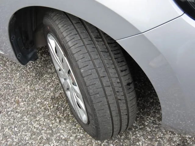 フィット　ｅ：ＨＥＶ（ホンダ）の車両写真