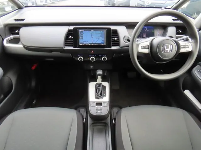 フィット　ｅ：ＨＥＶ（ホンダ）の車両写真