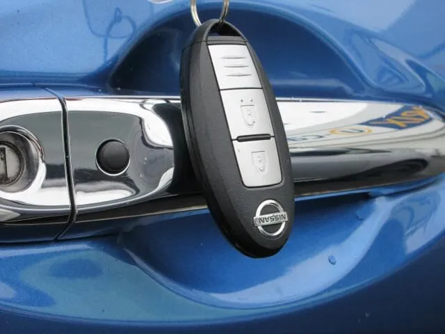 ノート　４ＷＤ（ニッサン）の車両写真