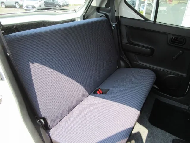 アルト　４ＷＤ（スズキ）の車両写真