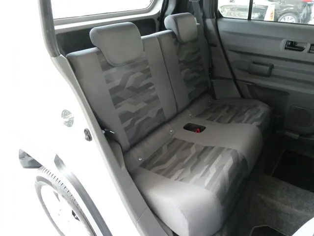 ダイハツ タフト