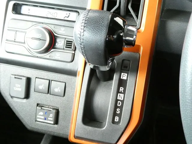 ダイハツ タフト