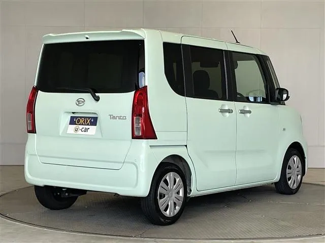 タント（ダイハツ）の車両写真
