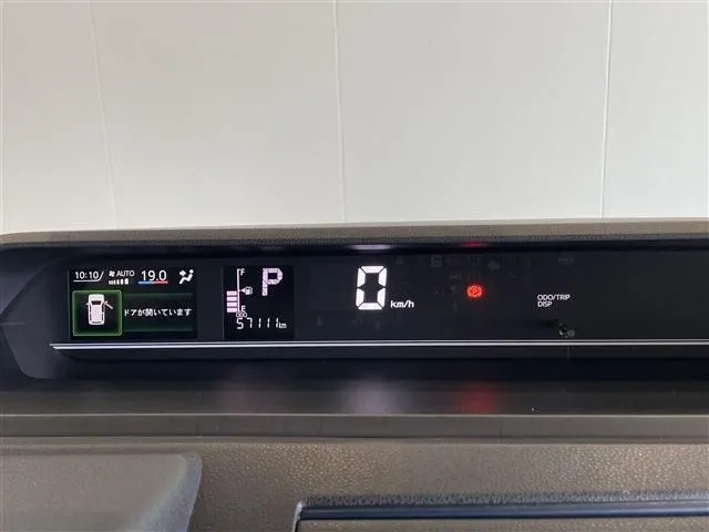 タント（ダイハツ）の車両写真