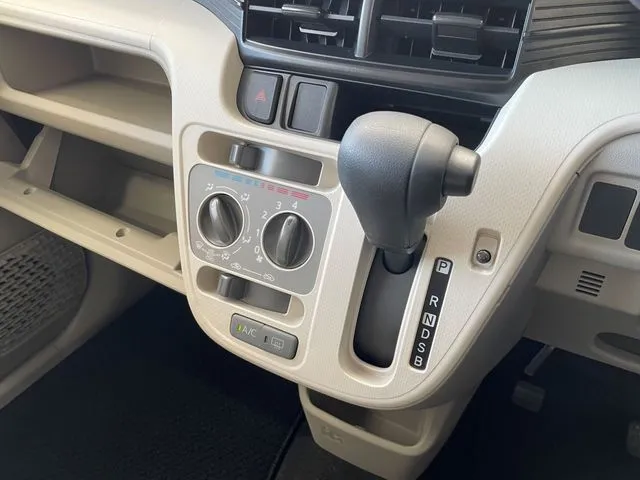 ムーヴ（ダイハツ）の車両写真