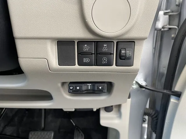 ムーヴ（ダイハツ）の車両写真