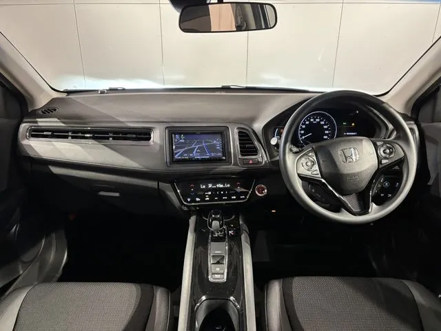 ヴェゼル　ハイブリッド　４ＷＤ（ホンダ）の車両写真