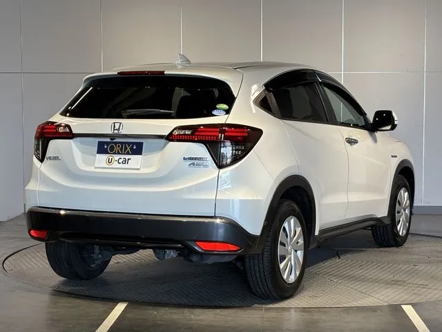 ヴェゼル　ハイブリッド　４ＷＤ（ホンダ）の車両写真