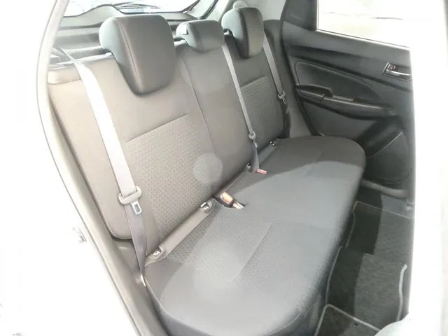 スズキ　スイフト