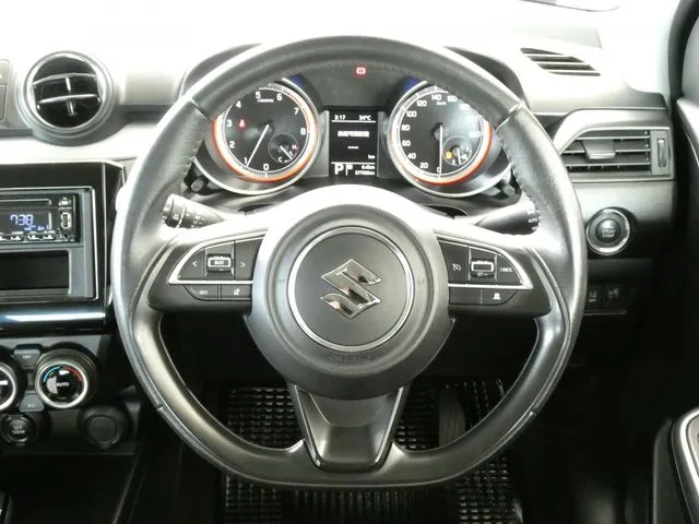 スズキ　スイフト