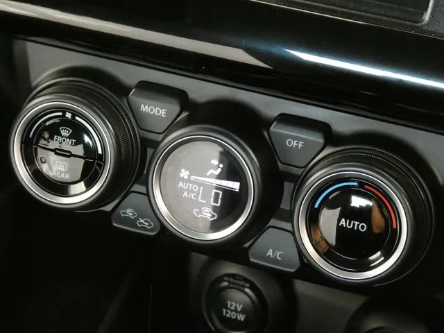 スズキ　スイフト