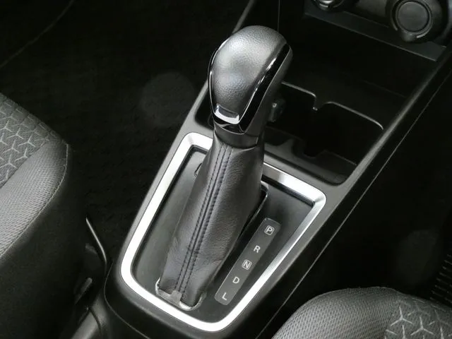 スズキ　スイフト