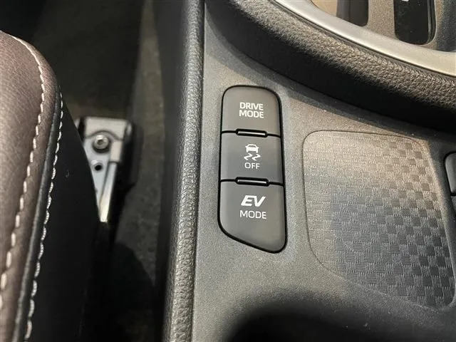 ヤリスクロス　ハイブリッド（トヨタ）の車両写真