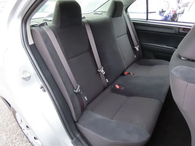 トヨタ　カローラアクシオ