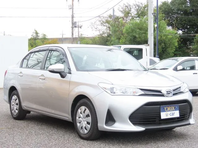 トヨタ　カローラアクシオ
