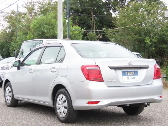 トヨタ　カローラアクシオ