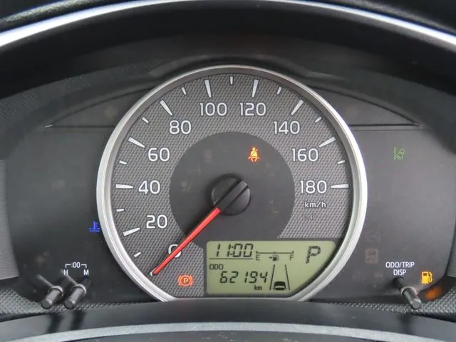 トヨタ　カローラアクシオ