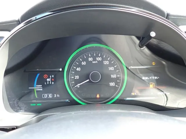 シャトル　ハイブリッド（ホンダ）の車両写真