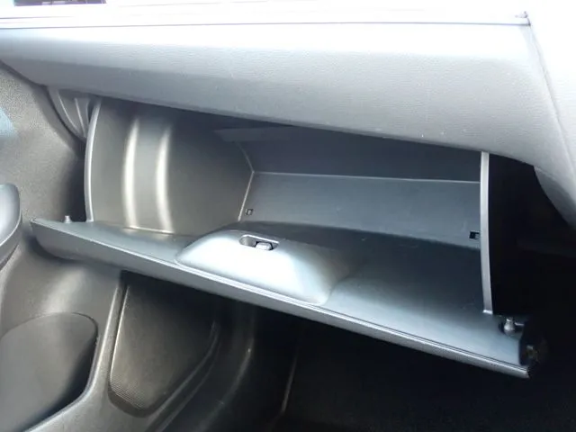 シャトル　ハイブリッド（ホンダ）の車両写真