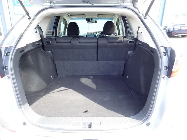 シャトル　ハイブリッド（ホンダ）の車両写真