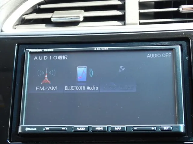 シャトル　ハイブリッド（ホンダ）の車両写真