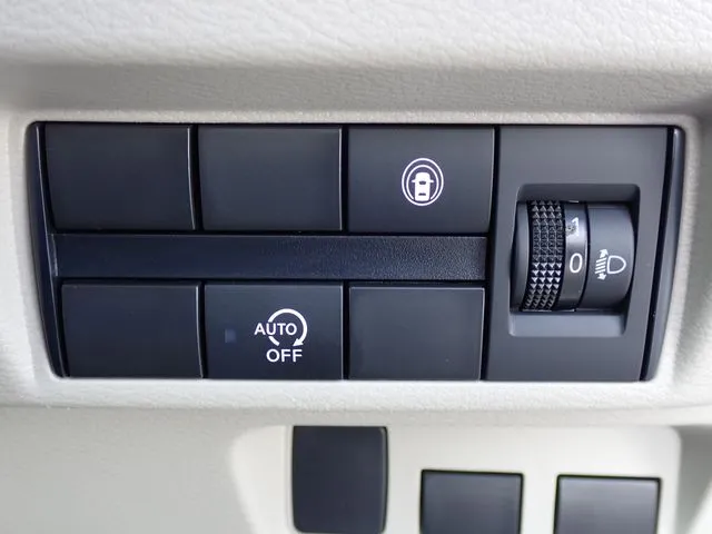 ニッサン ルークス