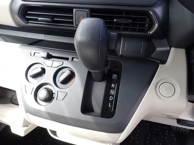 ニッサン ルークス