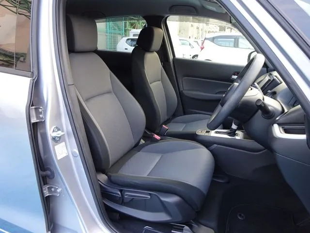 ホンダ　フィット　ｅ：ＨＥＶ