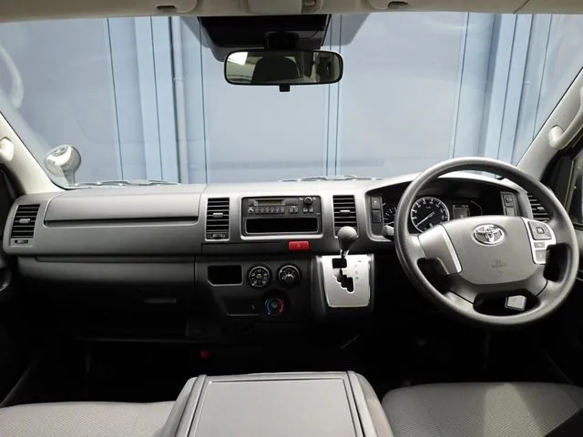 ハイエースバン　１．２５ｔ　２ＷＤ（トヨタ）の車両写真