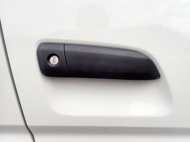 ハイエースバン　１．２５ｔ　２ＷＤ（トヨタ）の車両写真