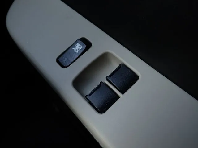 スズキ　アルト　４ＷＤ