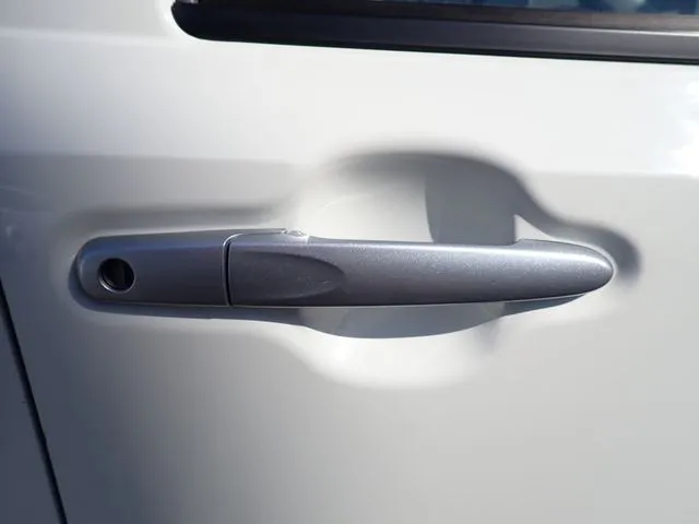 ミラ　イース（ダイハツ）の車両写真