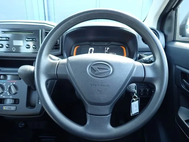 ミラ　イース（ダイハツ）の車両写真