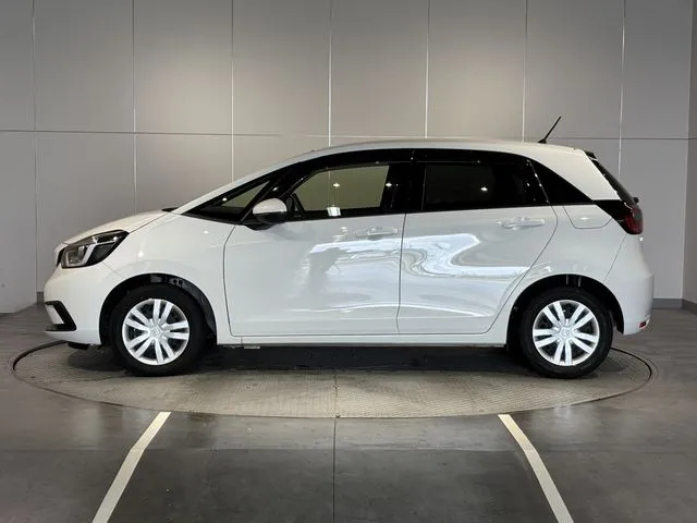 ホンダ　フィット　ｅ：ＨＥＶ