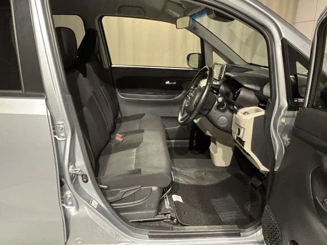 ムーヴ（ダイハツ）の車両写真