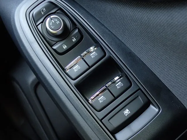 スバル　レヴォーグ