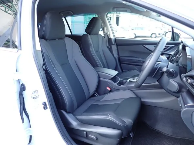 スバル　レヴォーグ